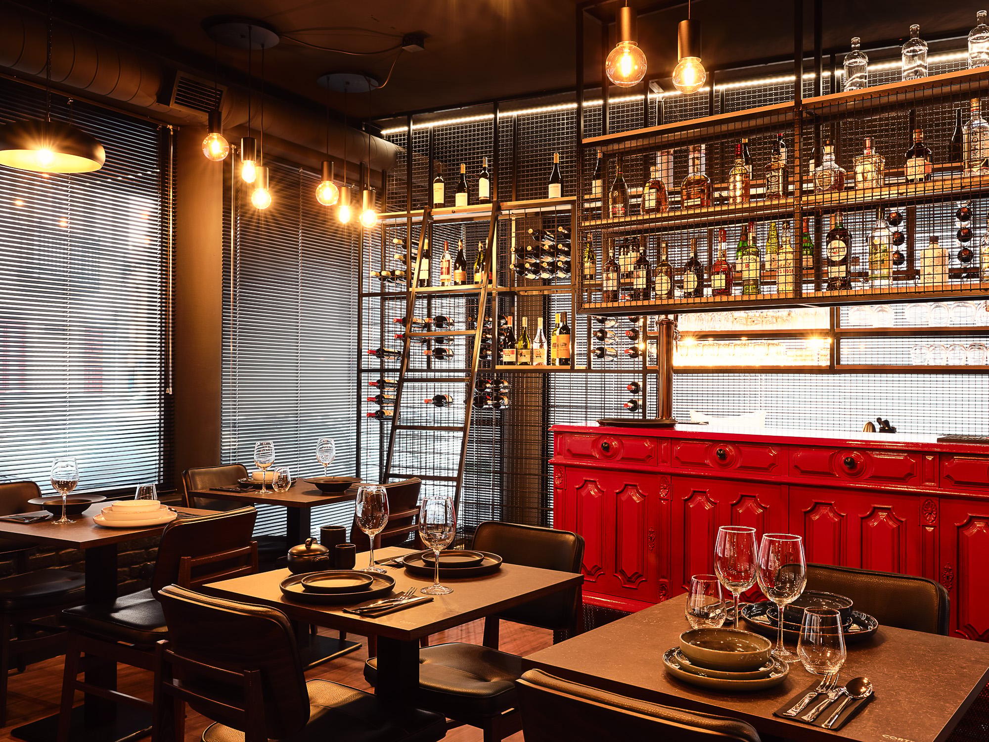 Sala do CORTE Steakhouse em Ovar